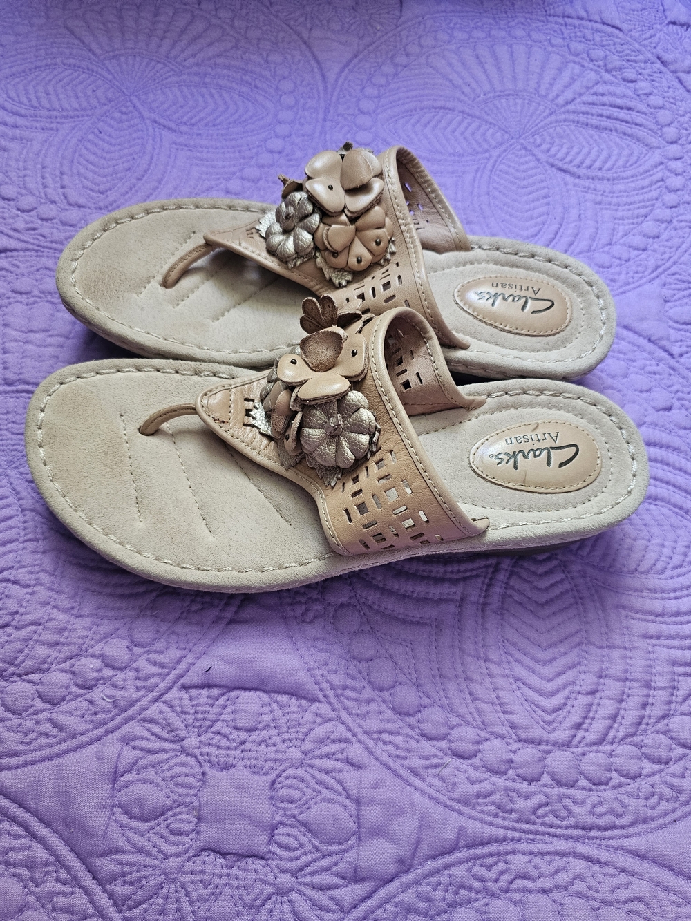 Clarks Artisan Floral Leather Wedge Thong Sandals US 9